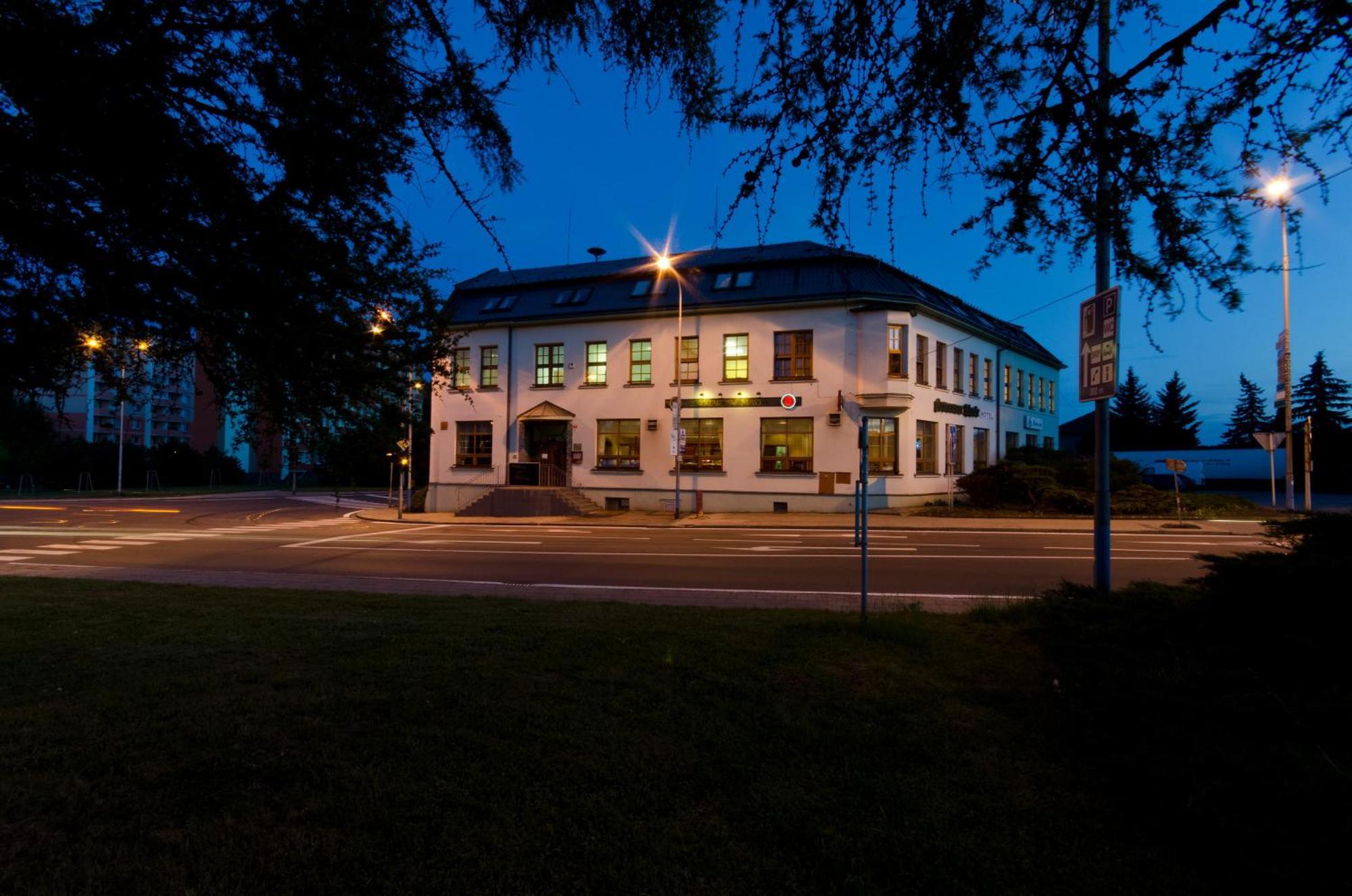Hotel Slavia Boskovice Exterior foto