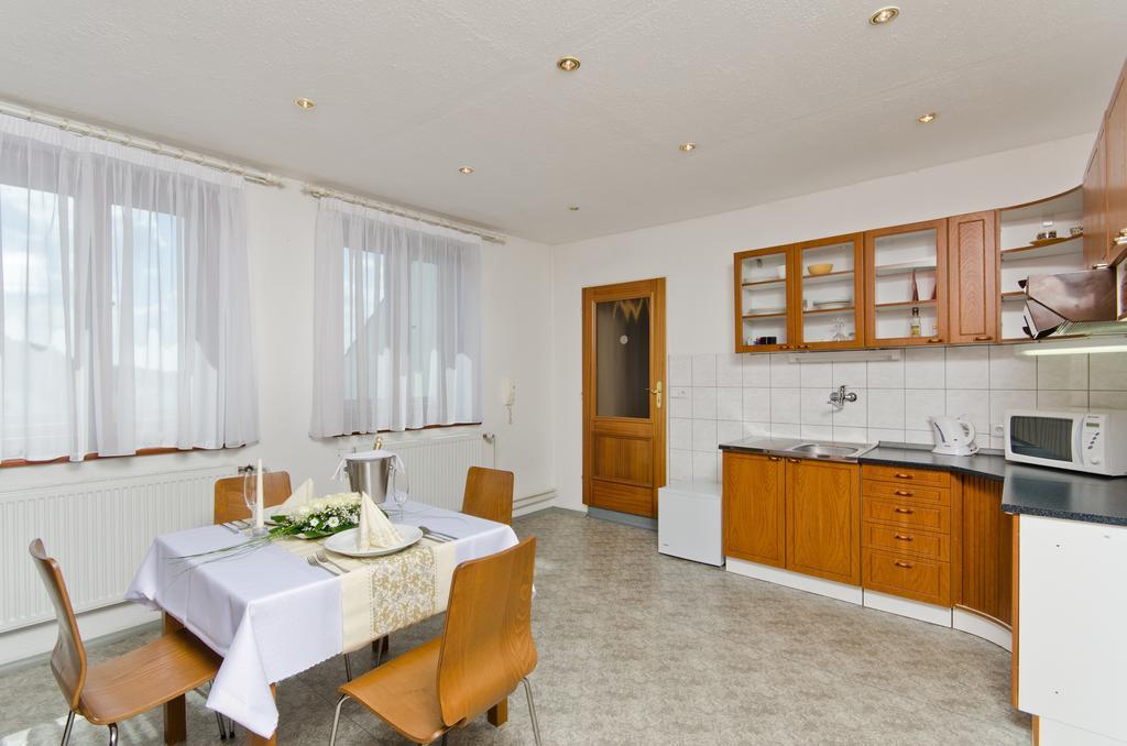 Hotel Slavia Boskovice Habitación foto